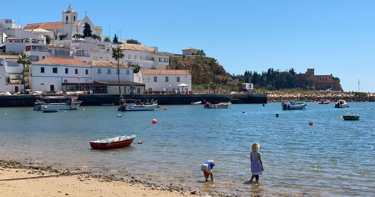 Ferragudo: Guided Walking Tour with Scenic Views